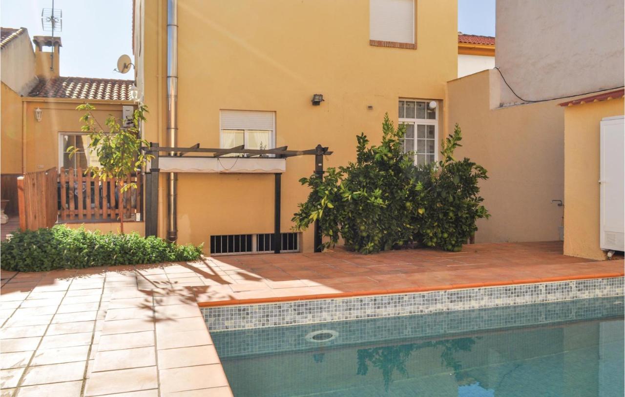 Cozy Home In Olivares With Outdoor Swimming Pool Exterior foto